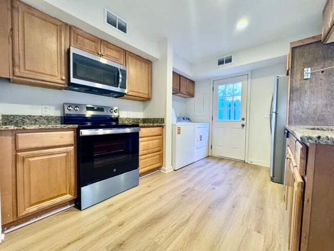 Photo - 100 Mathews Dr Unit #7