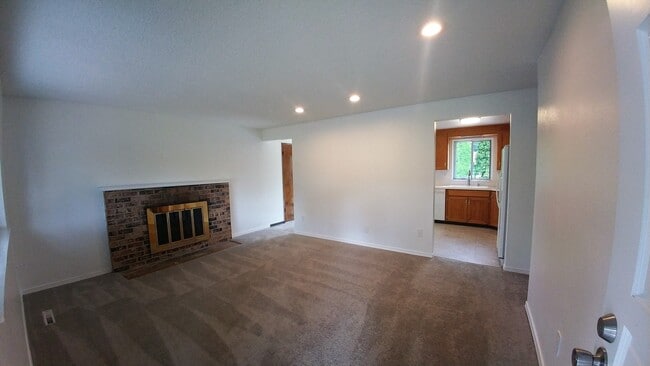 Photo - Newly Renovated 3 Bedroom Rambler w/ bonus room!!