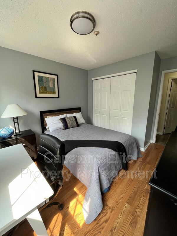 Society Hill Quad - Standard Room
