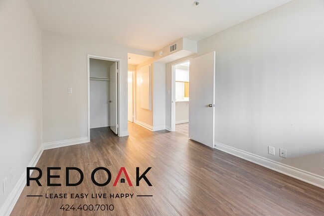 Photo - 18700 Florida St Unidad 304