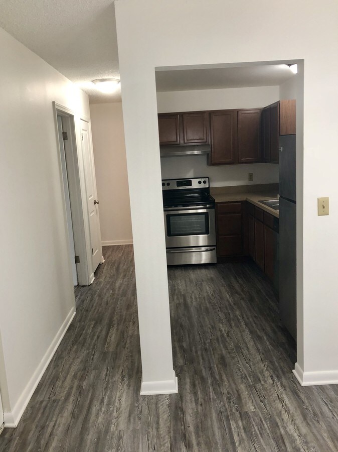 Photo - Crest View Manor Apartments