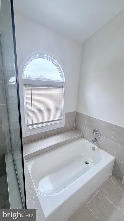 Photo - 6033 Joust Ln