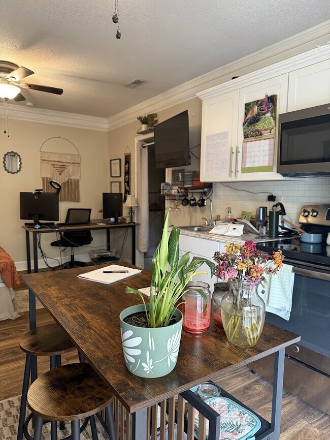 Photo - Johnson House Unit Studio