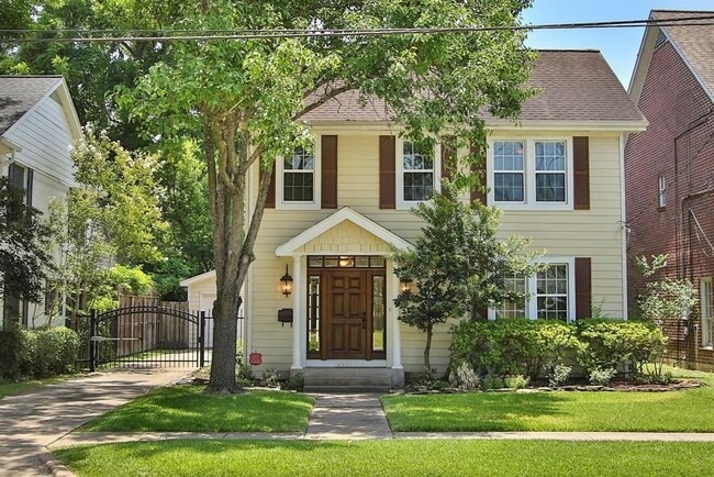Photo - 3913 University Blvd House