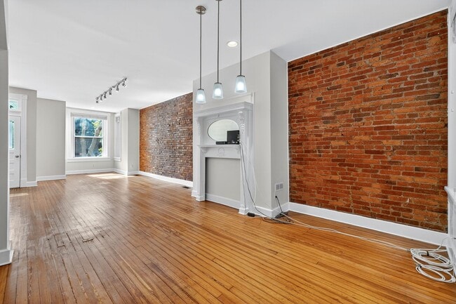 Photo - 1427 Monroe St NW