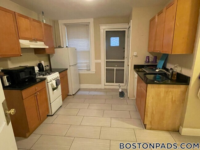 220 Hanover St Unidad 3