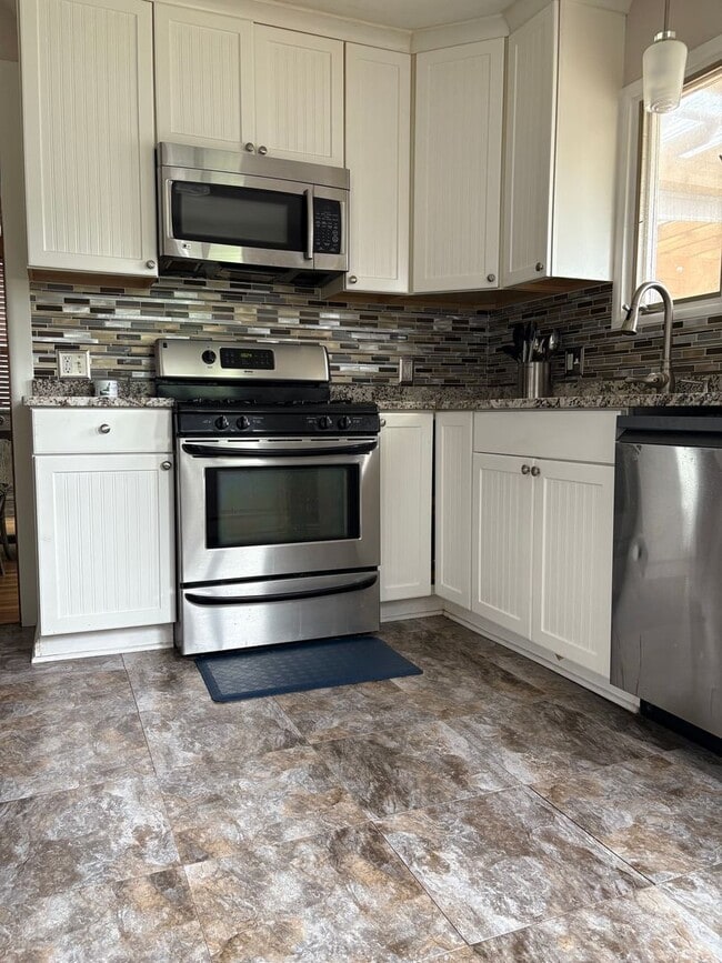 Photo - 5 Bedroom Single Family House