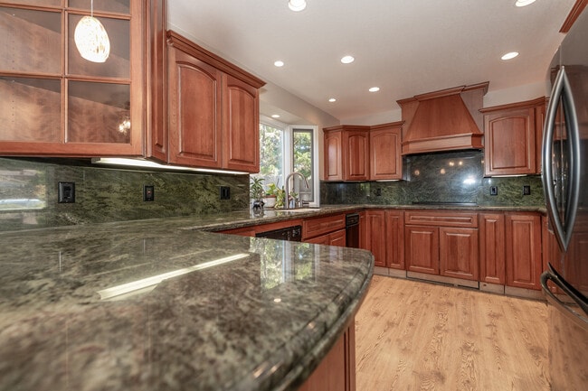 16770 Wild Oak Ct