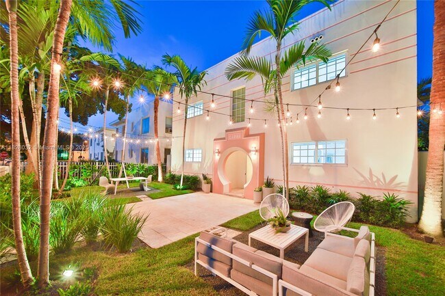 Photo - 835 Jefferson Ave Townhome