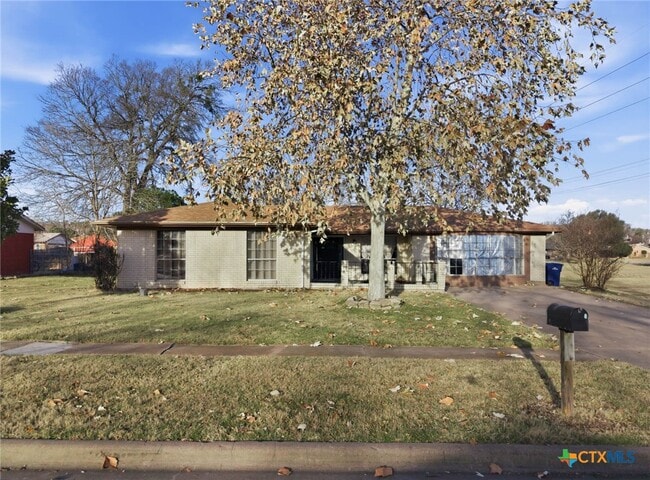 Photo - 610 Creek St