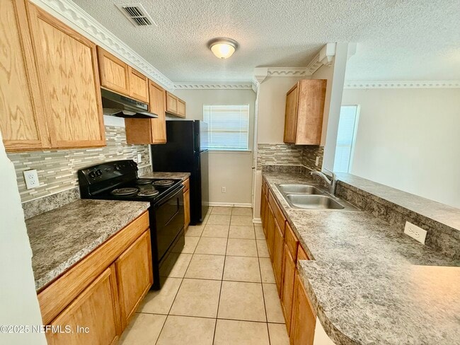 Photo - 1609 E 12th St