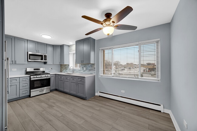 Photo - 3725 N Harlem Ave Unidad F