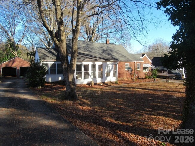 Photo - 505 S Cedar St