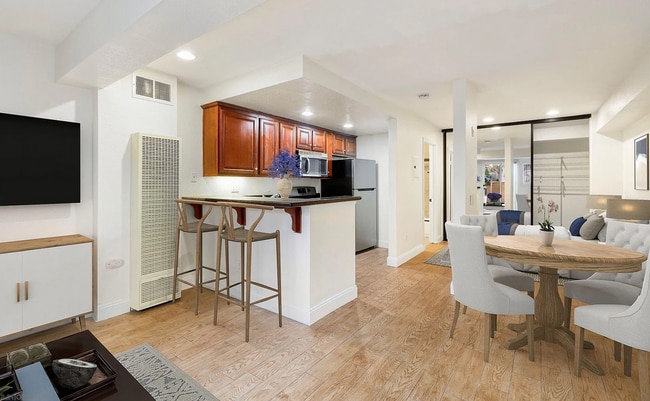 Building Photo - 2501 K St NW Unit 12 Rental