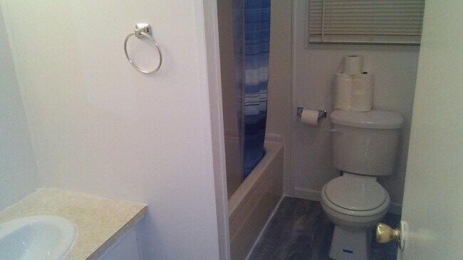 Photo - 17405 Brinkerhoff Ln House