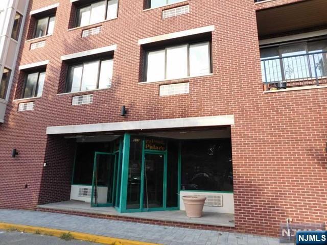 Building Photo - 825 Palisade Ave Unit 1A-1A Rental