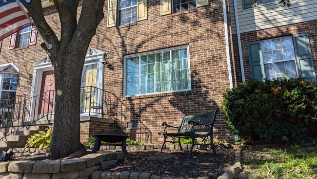 Photo - 138 Parkside Dr