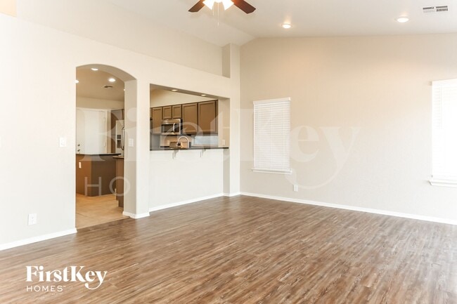 Photo - 5008 Camino Del Santo Pkwy