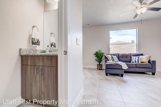 Photo - 3 br, 2.5 bath House - 1005 N Tortoise Roc...