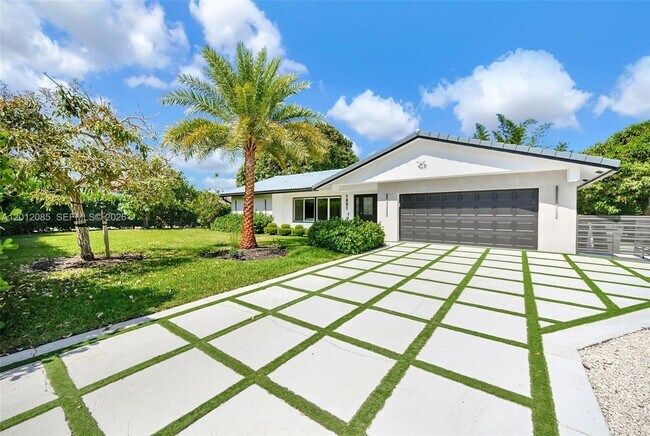 Photo - 1001 NW 4th Ct