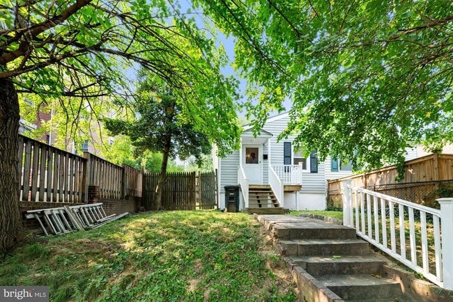 Photo - 109 E Reed Ave