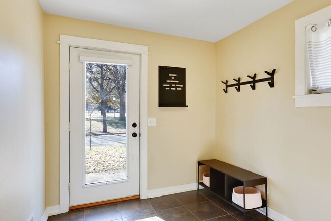 Photo - Charming 5-Bed Home with Hardwood Elegance in Minneapolis