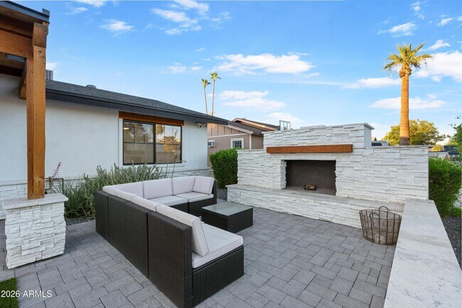 Photo - 8614 E Highland Ave
