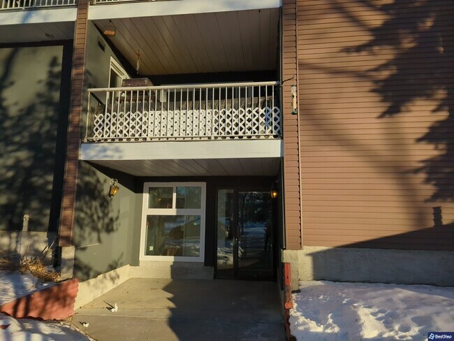 Photo - 10837-10117 117 St NW Unit 403