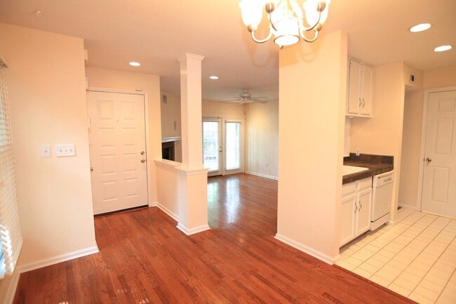 Photo - COMING SOON:2 bedroom townhome in Uptown Charlotte! Unit G