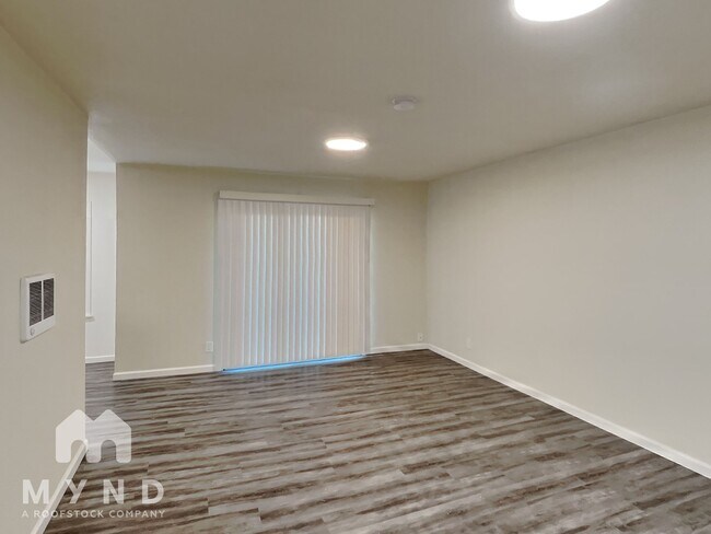 Photo - 240 Athol Ave Unidad 201