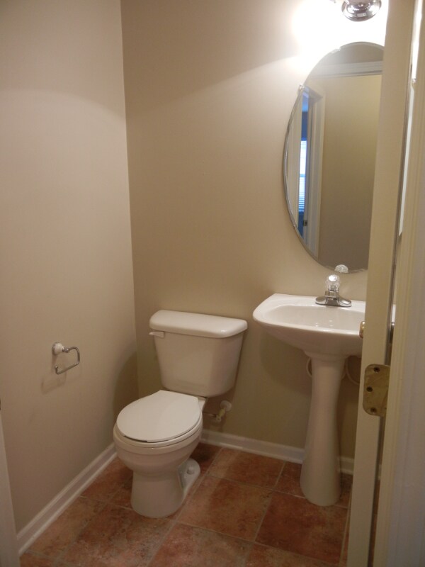 39471 Springwater Dr Condo Condo for Rent in Township of Northville, MI