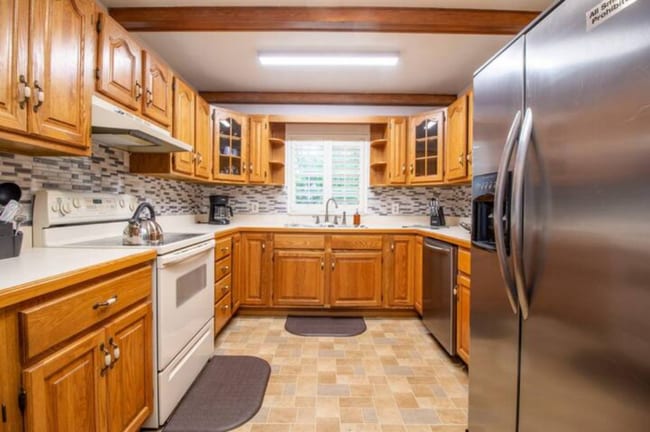 Photo - 3120 Peel Ave