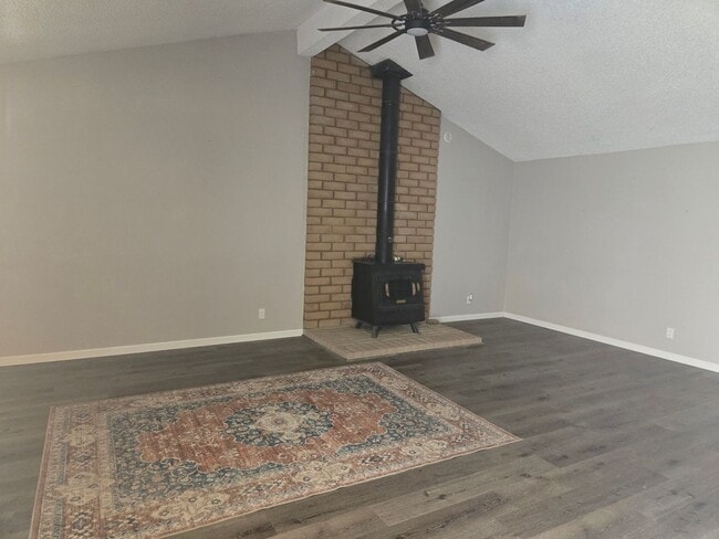 Photo - 1338 North Loop