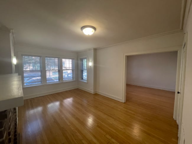 2145 W Chase Ave Unit 2