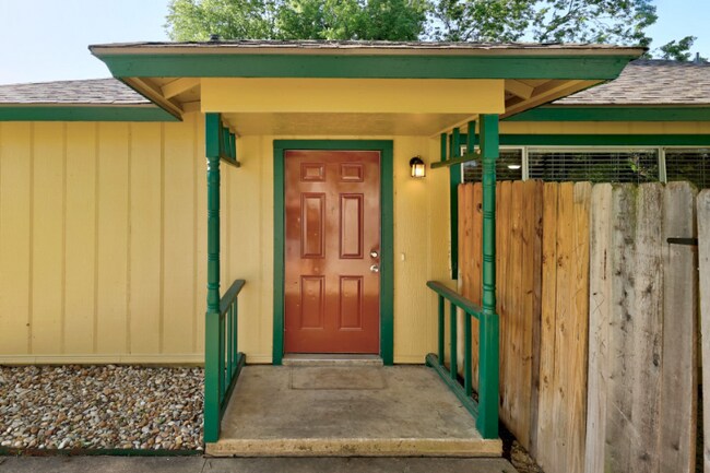 Photo - 12302 Dellrey Dr Unit B