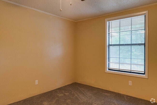 2BR, 1BA - 864SF
