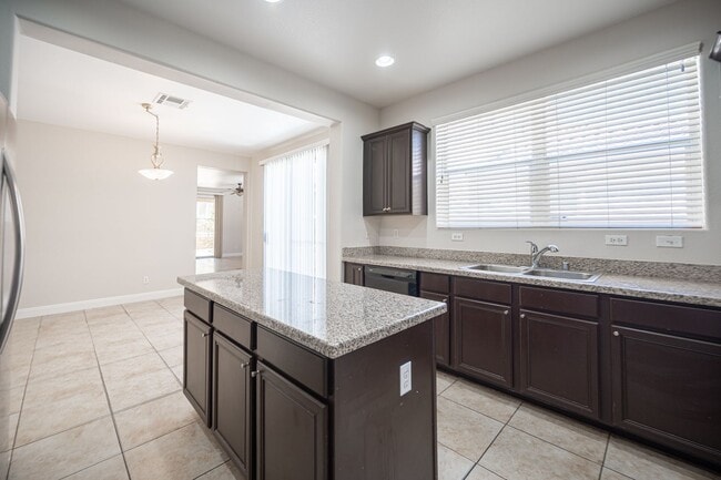 Photo - Beautiful 4 Bedroom 2.5 bath Home in the Southwest!