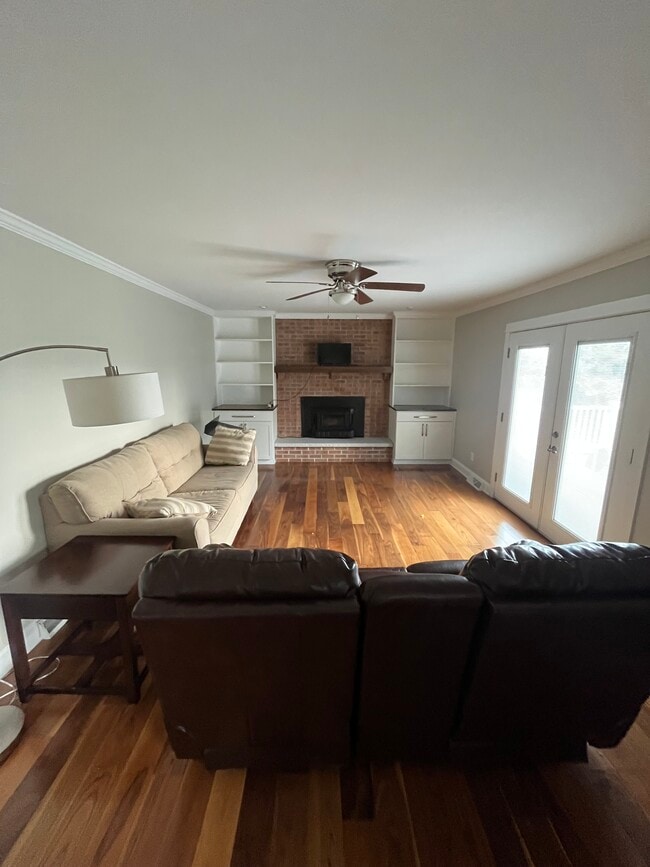 Photo - 836 Augusta Ave