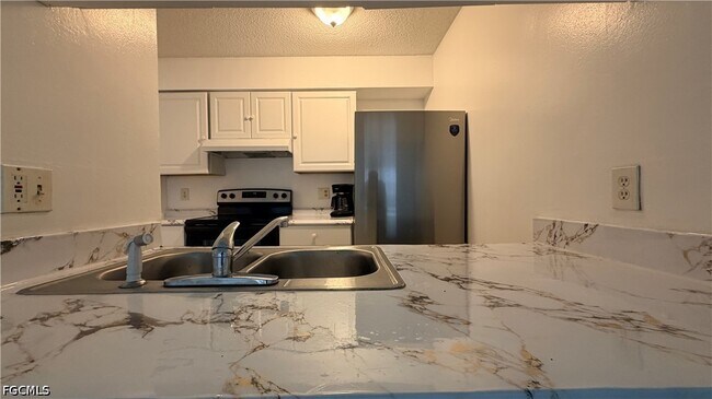 Photo - 3407 Winkler Ave Unit 309