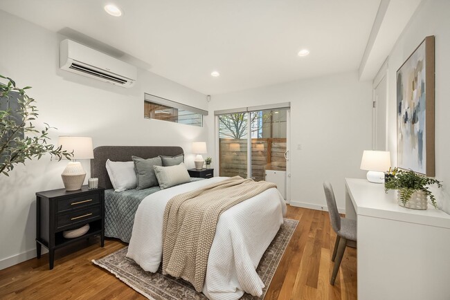 Photo - 2bd/1.75ba Seattle Townhome
