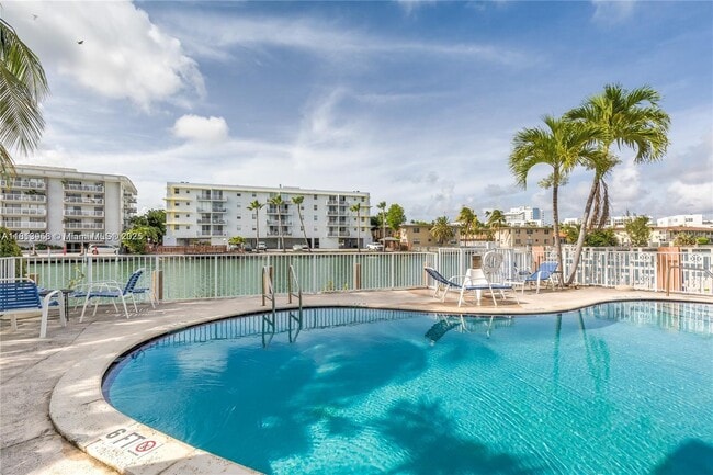 Building Photo - 1185 Marseille Dr Unit 205 Rental