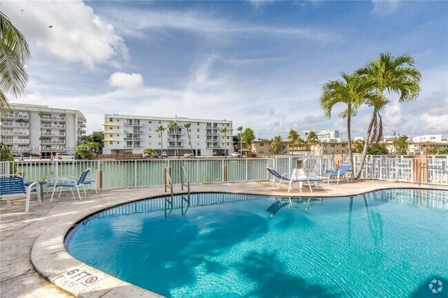 Building Photo - 1185 Marseille Dr Unit 205 Rental