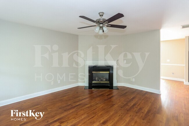 Photo - 3632 Larkhaven Village Dr