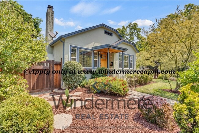 Building Photo - Timeless Modern Luxury 3 bedroom in one of... Rental