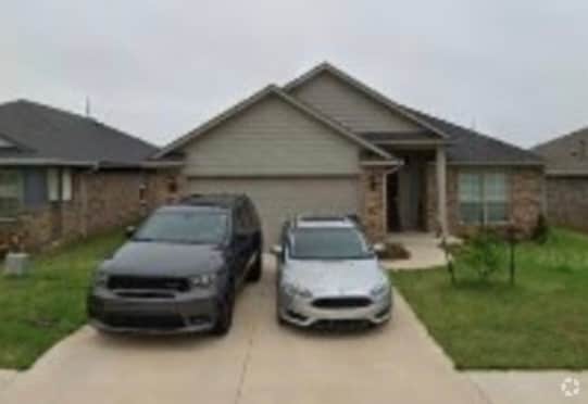 Building Photo - 1207 Martin St Rental
