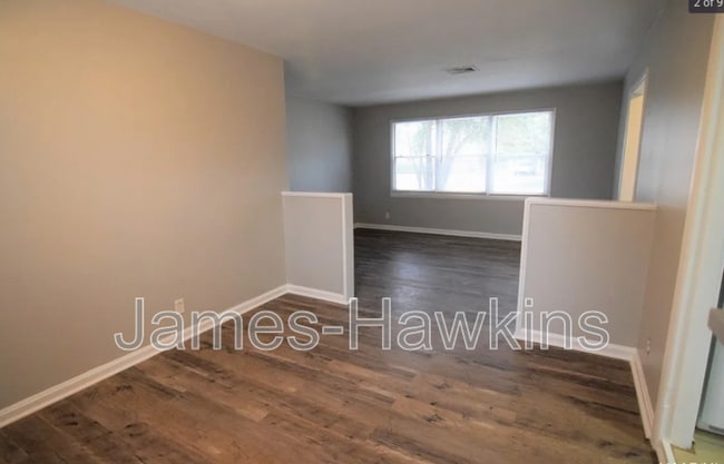 Photo - 1201 Buckingham Dr