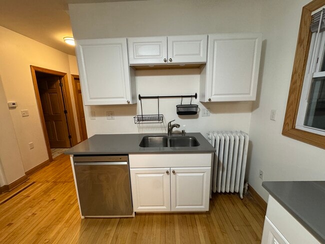 Photo - 3078 S Kinnickinnic Ave Unit Upper