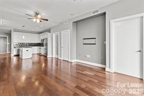 333 W Trade St Unit 1401
