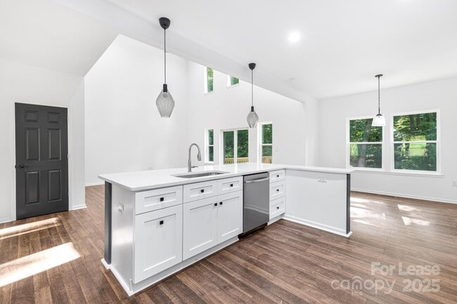 Photo - 114 Cotswold Ct