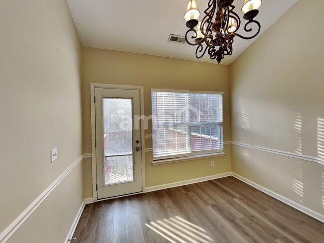 Photo - 1918 Dunedin Dr